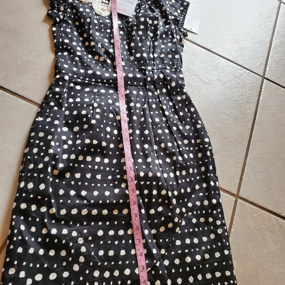 Taylor Dress Size 2 - Picture 3 of 6